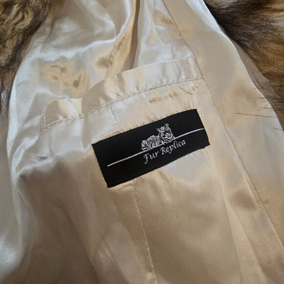 Vintage Pamela McCoy Small Faux Coyote Tipped Arctic Fox Chevron Fur Zipper Vest - Picture 11 of 11